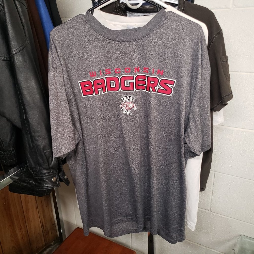 Campus Heritage Brand ~ Wisconsin Badgers Polyester Shirt ~ XL